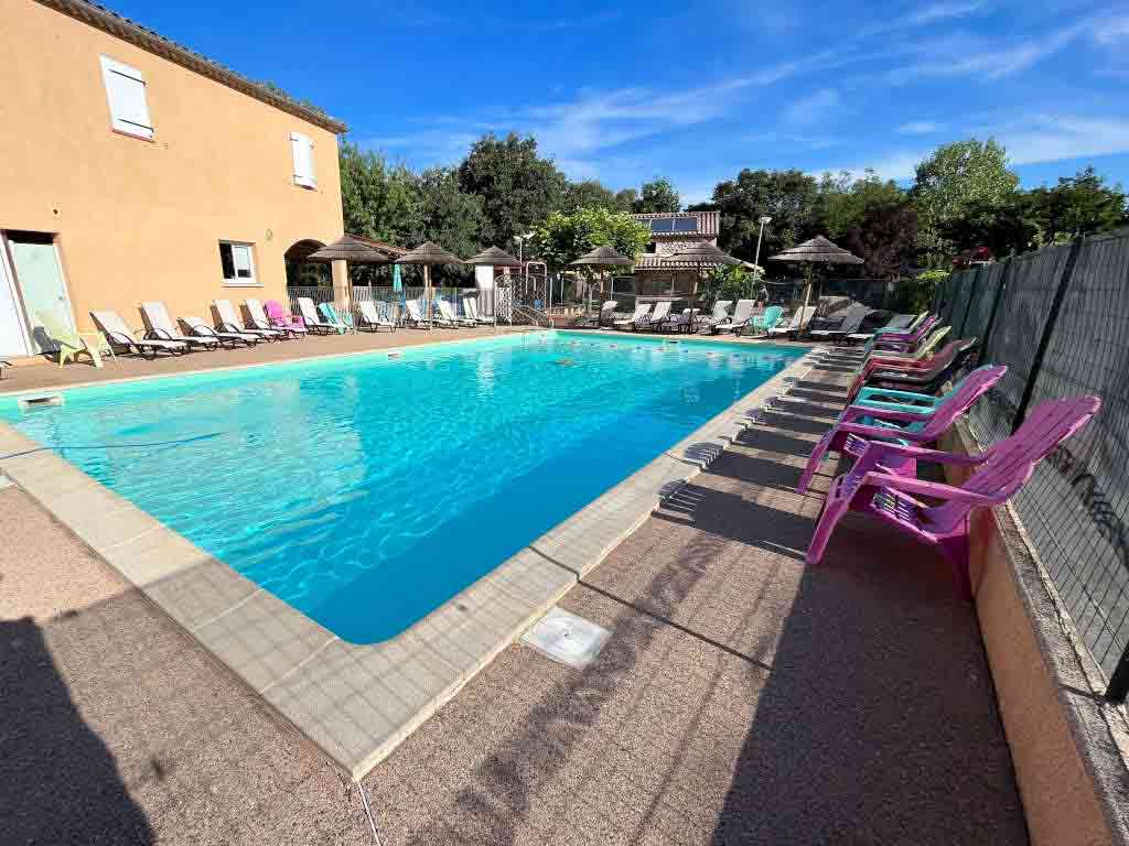 piscine chauffée camping Les Hortensias